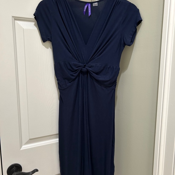 Seraphine Jolene | Navy Blue Knot Front Maternity - Picture 2 of 3